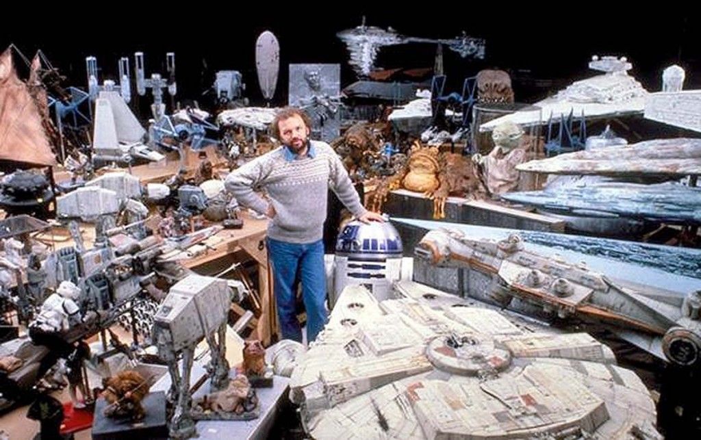 Star Wars: 25 Behind-The-Scenes Photos That Change The Way We See