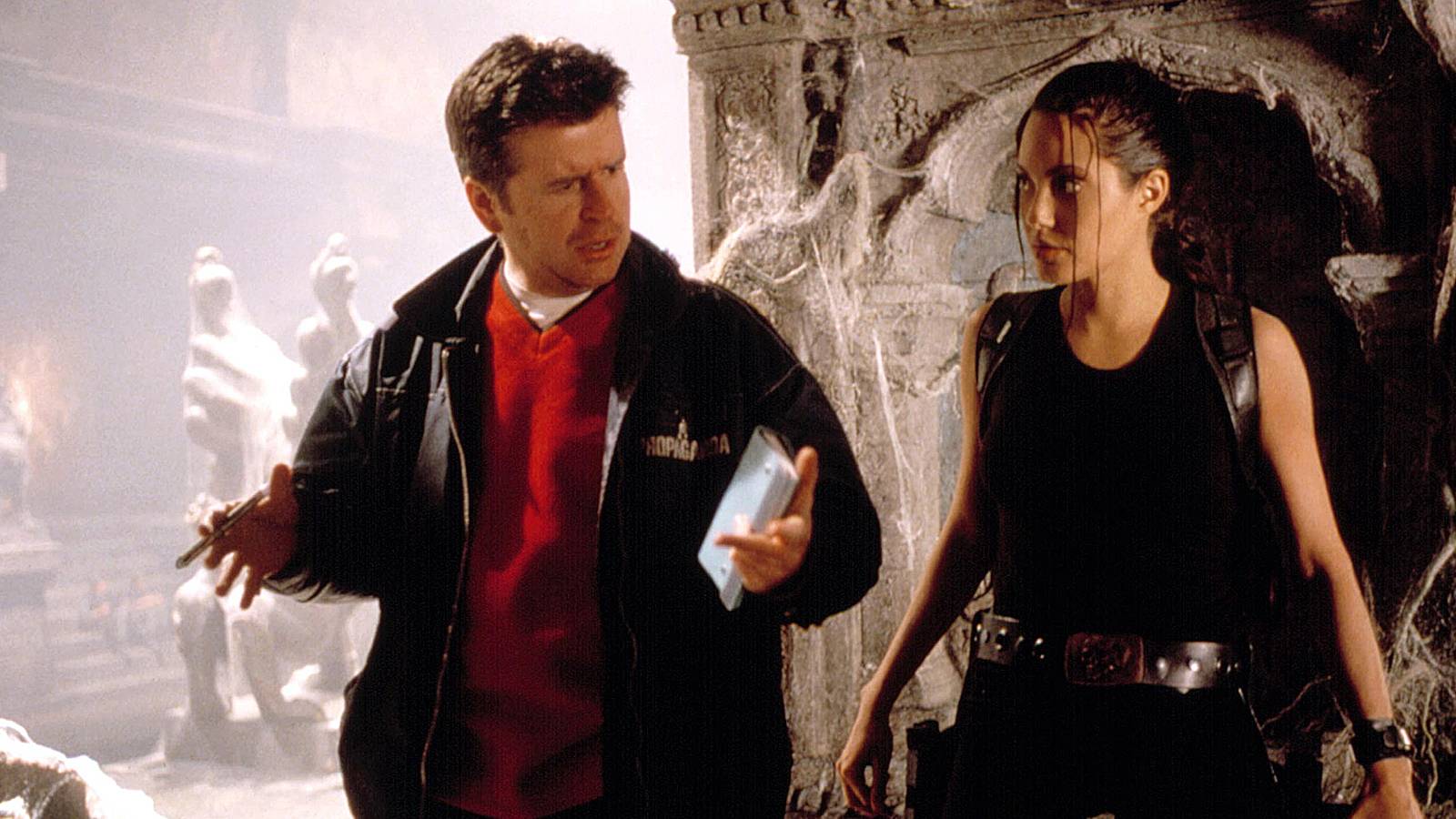 25 Behind-The-Scenes Things Fans Missed About The Tomb Raider Movies