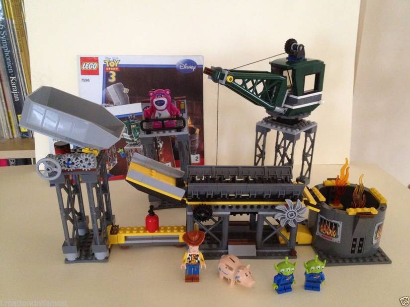 The 20 Weirdest Lego Sets Ever Made (And The 10 Best) The 20 Weirdest Lego Sets Ever Made (And The 10 Best)