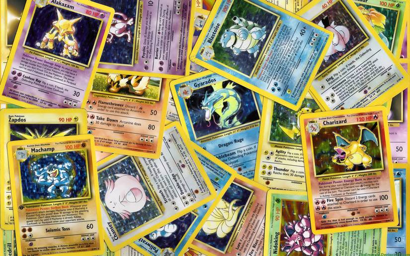 carte pokemon trading card game Pokémon TCG: Pikachu V Showcase Box (1 foil promotional card and 3 booster  packs) : Amazon.com.be: Toys
