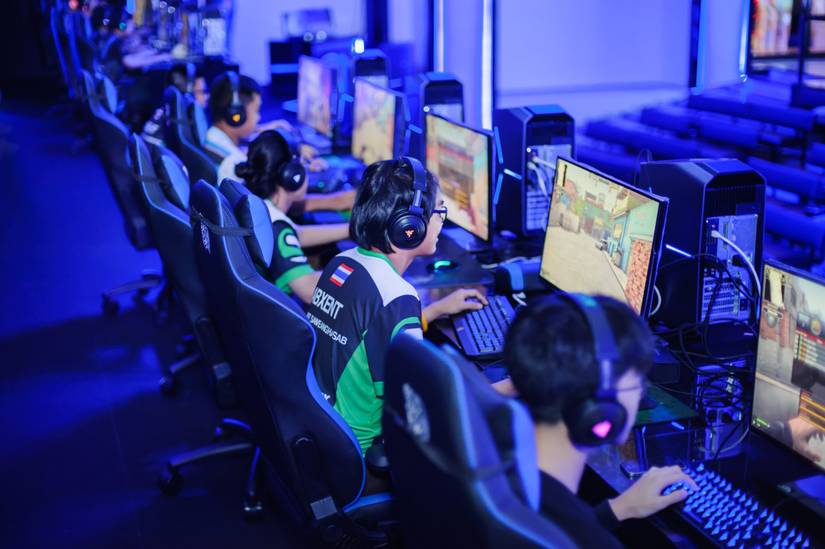 The Rise Of Esports: The Growth, The Health Risks, And All That Sweet ...