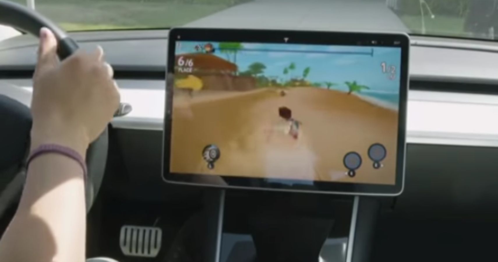 what games can you play while driving