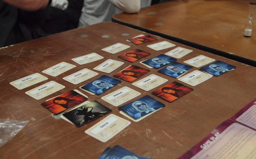 10 Cheap Tabletop Games That Everyone Will Enjoy (& Understand)