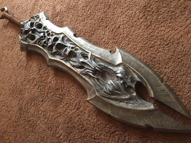 The 10 Longest Swords In Video Games How Long They Are