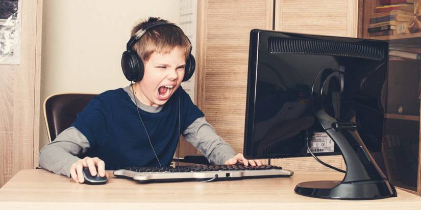 10 Signs You're Addicted To Video Games