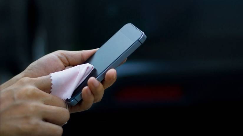 How To Keep Your Phone Clean