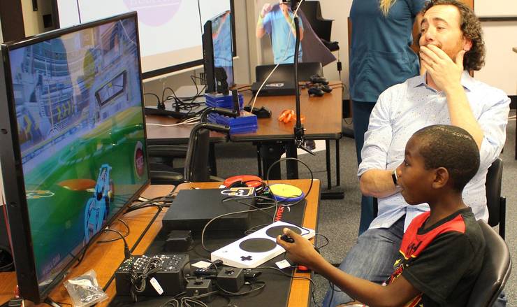 Ryan Reynolds Joins Steven Spohn To Promote Ablegamers Charity Ryan Reynolds Joins Steven Spohn To Promote Ablegamers Charity