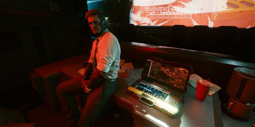 A Netwatch agent in Cyberpunk 2077