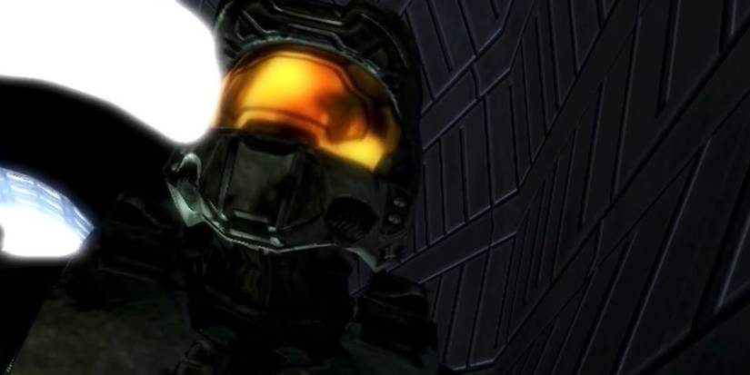 Master Chief's Halo 2 screenshot.