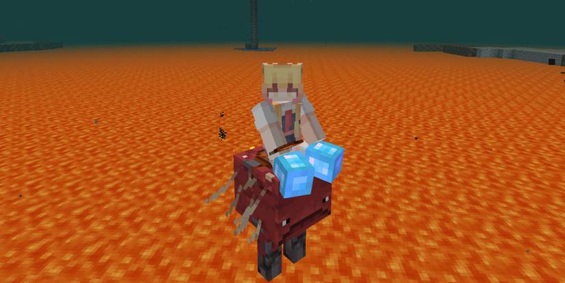 Minecraft: How To Tame And Ride A Strider