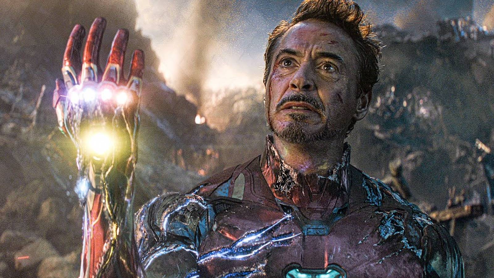 battle damaged iron man helmet on movie scenes Beast Kingdom Avengers: Endgame MC-038 Master Craft Statue, Multicolor : Toys & Games The Iron Man Mark 85 (Diecast) figure is the reference MMS543D33 in the Movie Masterpiece series catalogue by Hot Toys Behind the Scenes Photo of