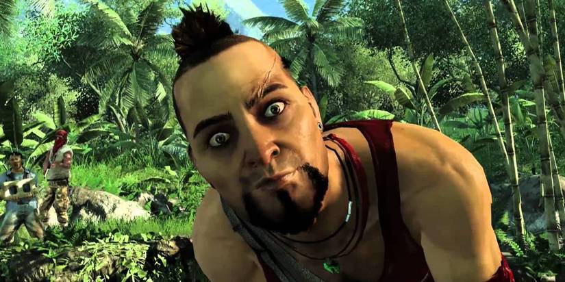 Wayna Talking to the camera in a remote screaming.