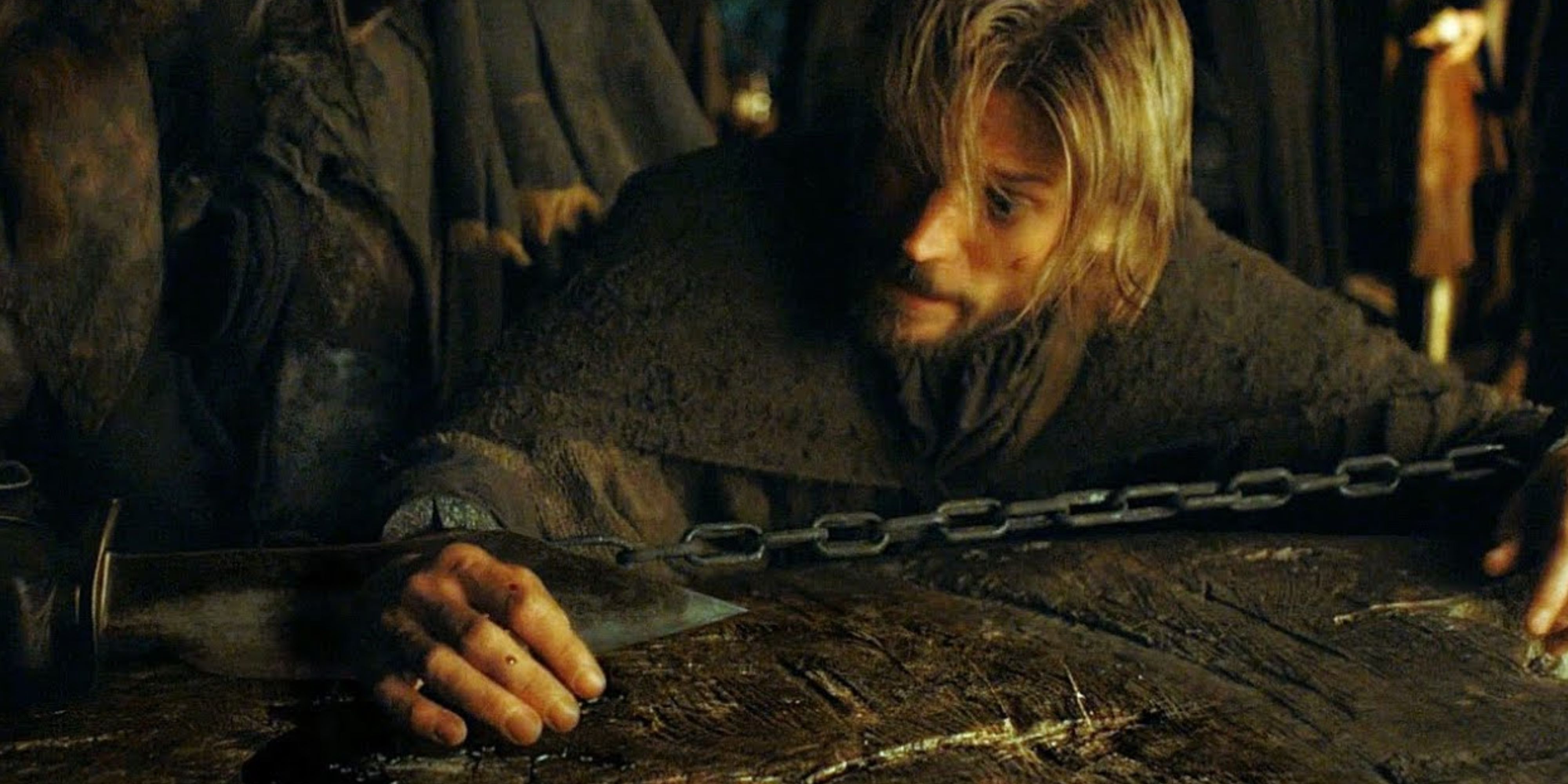Jamie Lannister getting his hand cut off in Game of Thrones