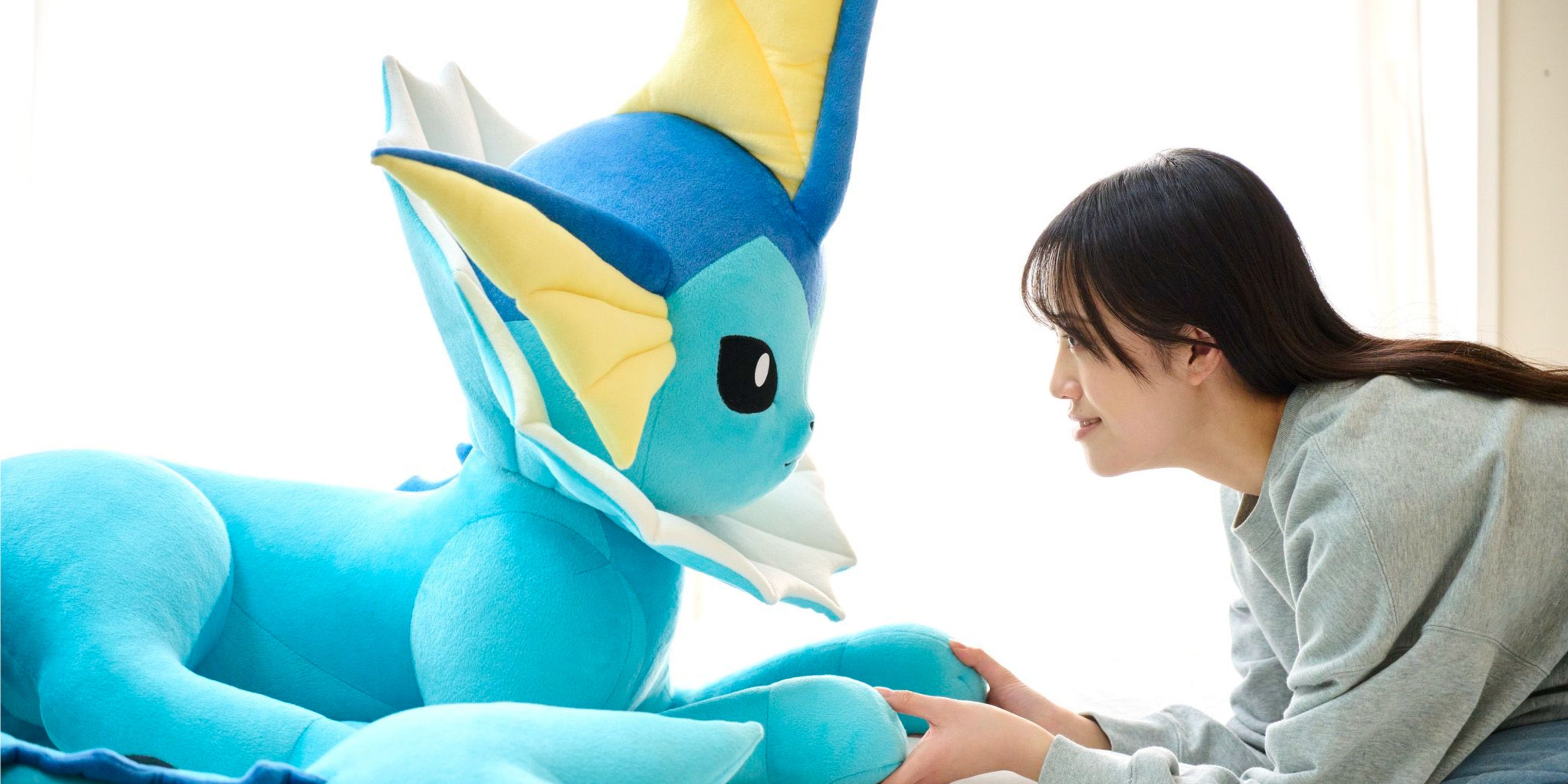 等身大　シャワーズ ぬいぐるみ Life Size Vaporeon Pokemon Reveals Life Size Plushes For Every Eeveelution