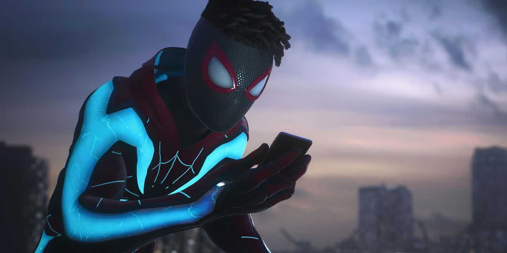 Miles in his evolved suit in Spider-Man 2.