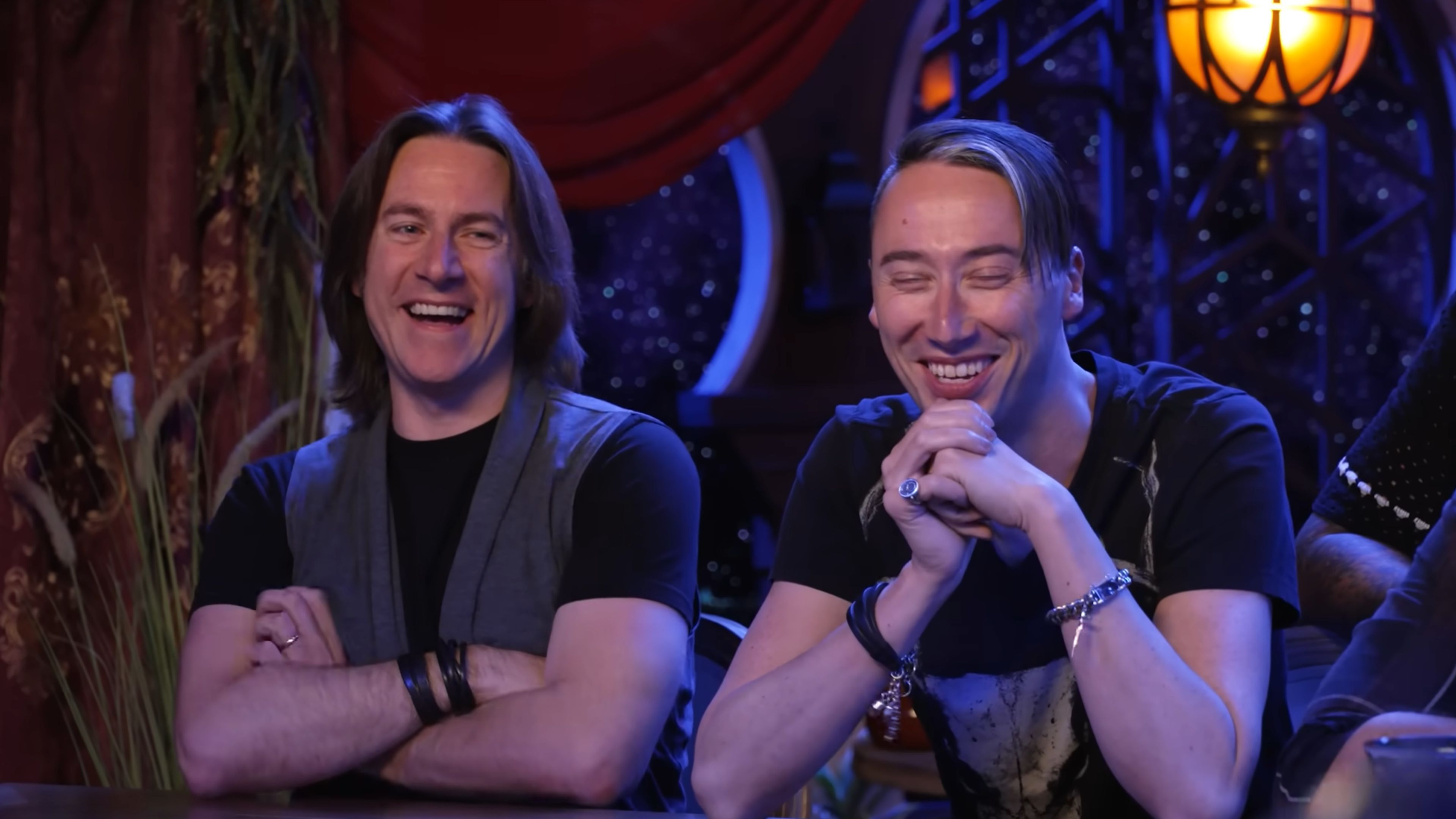 Matthew Mercer como Sir Julien Davinos em Critical Role