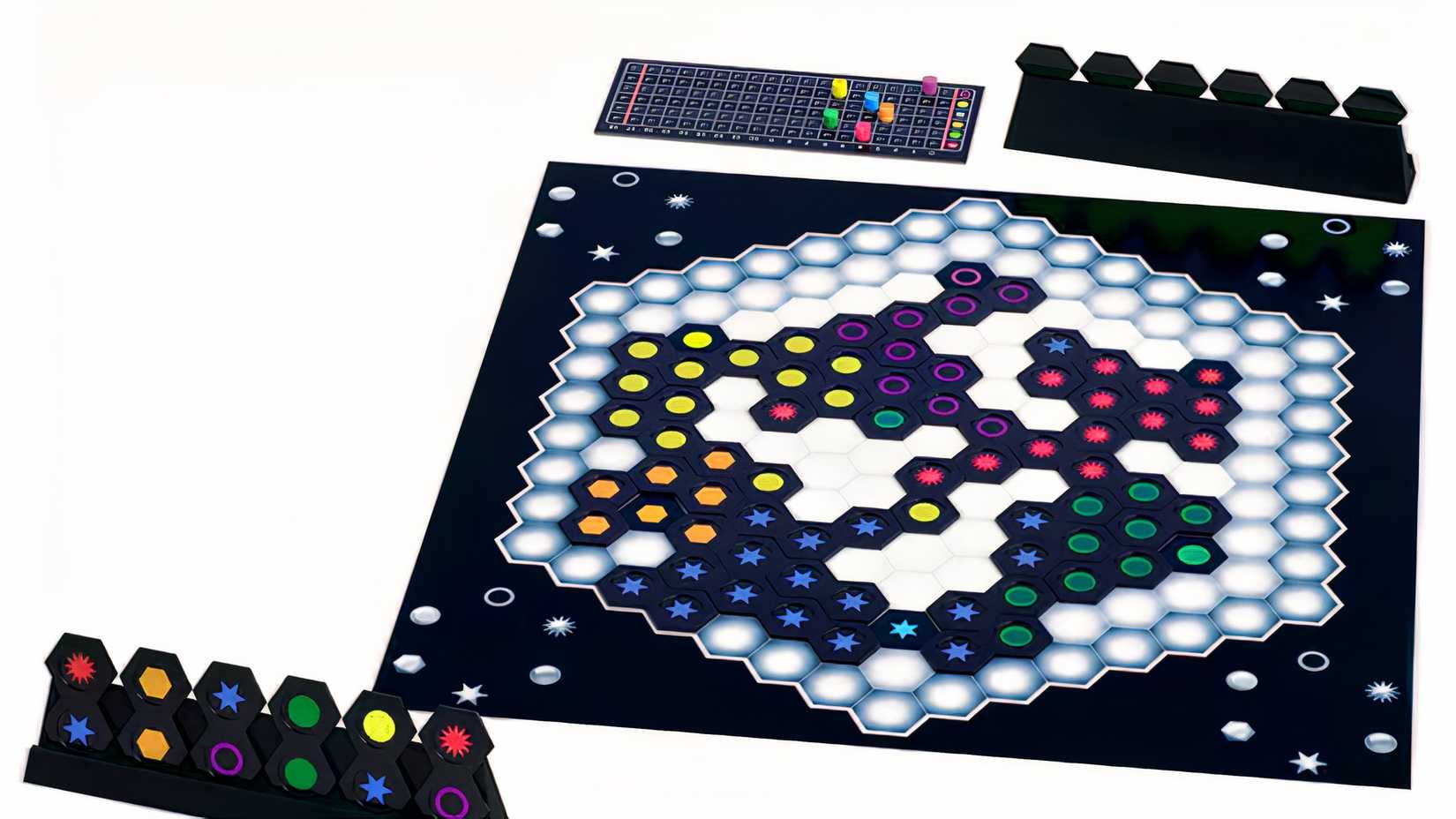 Original board game settings with multiple sculptures on the board.