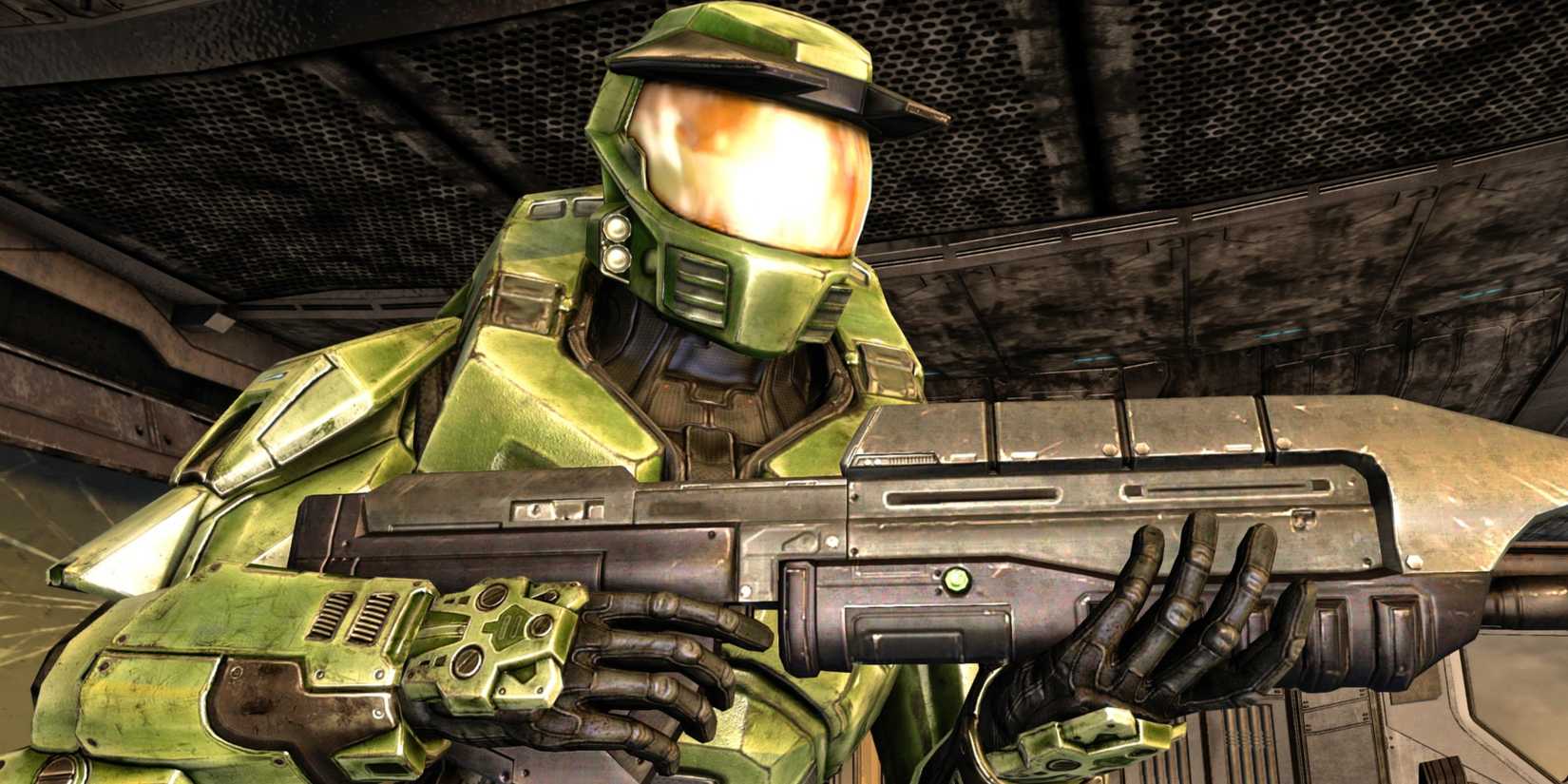 master chief holding a gun in halo combat evolved.