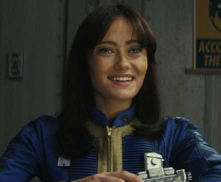 Ella Purnell as Lucy MacLean in the Fallout television show.