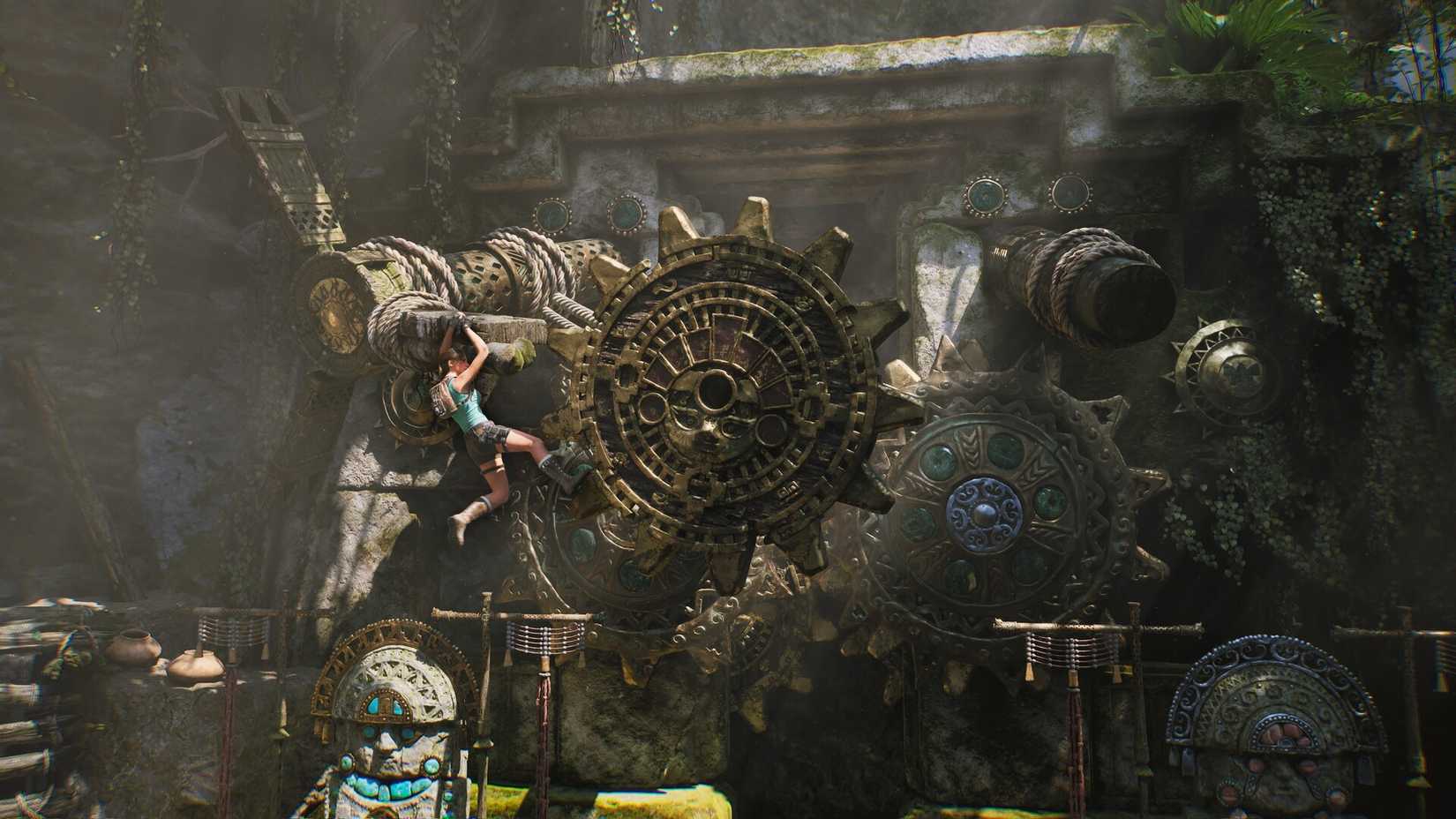 Lara Croft spins in a gear mechanism in Tomb Raider: Tales of Atlantis. 