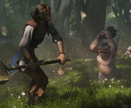 The player prepared to attack an approaching hobbe in Fable.