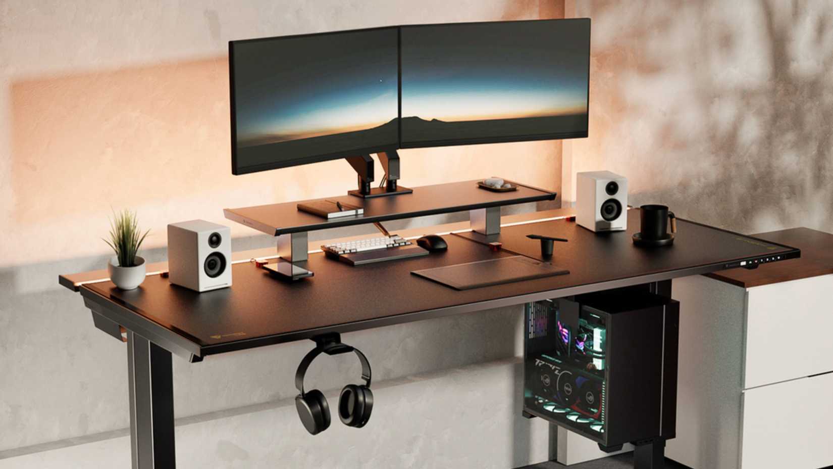 secretlab magnus pro desktop.