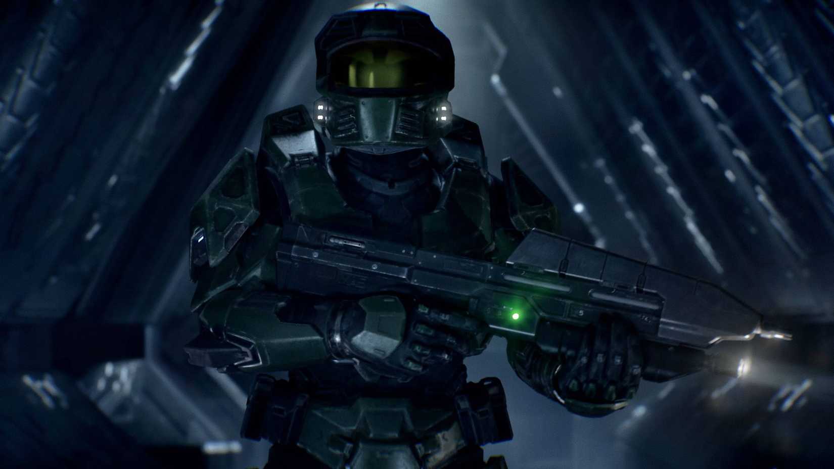 master chief holding an assault rifle in halo campaign evolved.