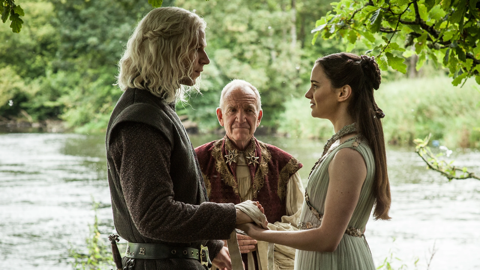 Game of Thrones: The Mad King Play Leaks Spark Fan Theories