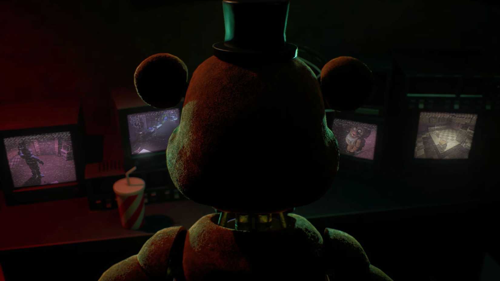 Freddy looking at the monitors in Fortnite.