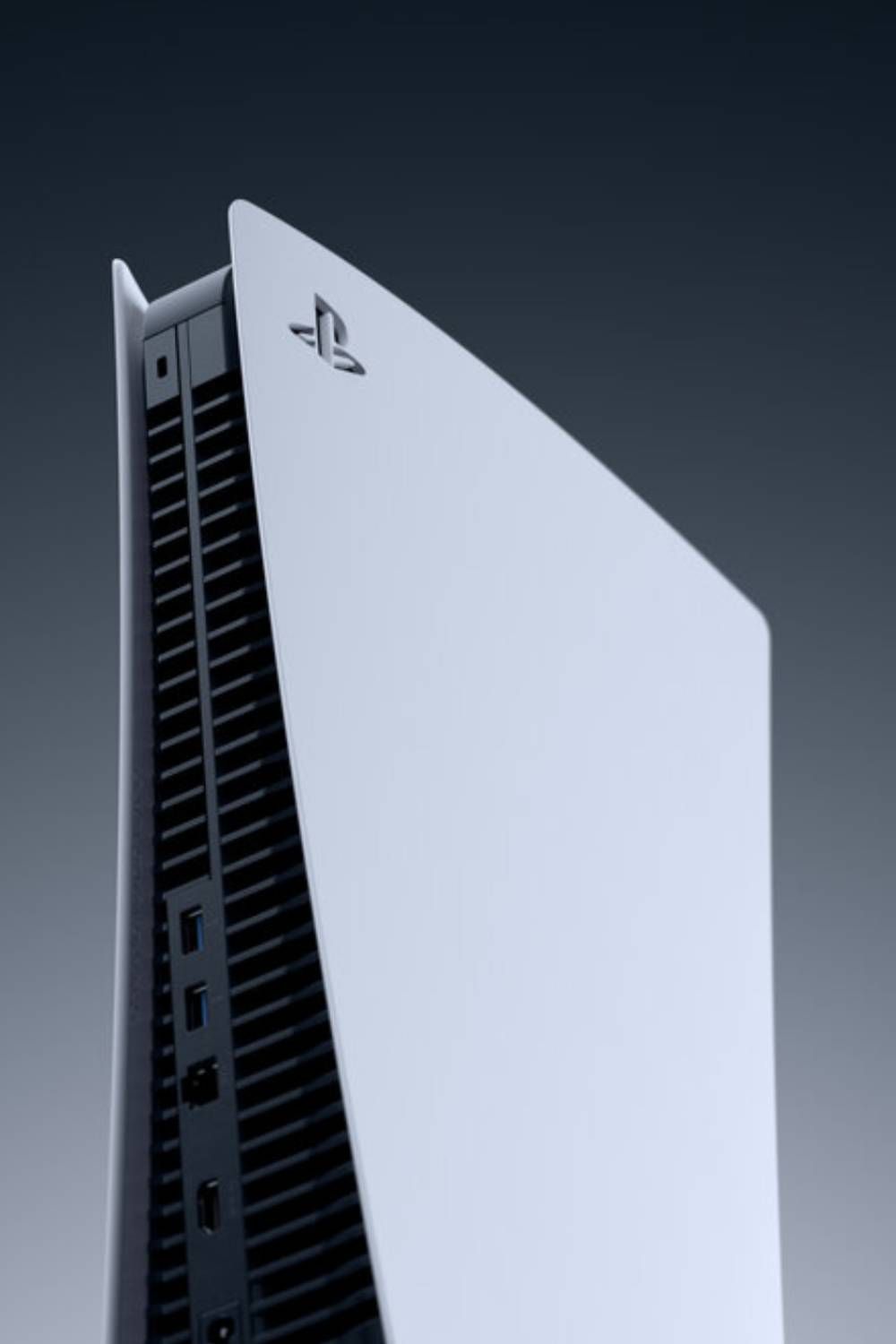 Close-up da tela de um jogo na PlayStation Store, destacando a nova etiqueta de melhor preço.