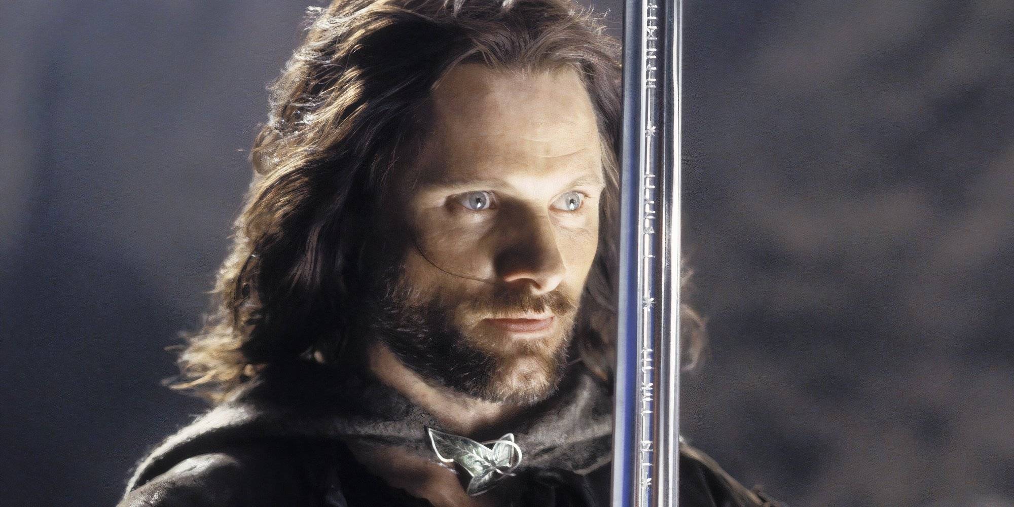 aragorn-with-anduril-in-return-of-the-king.jpg