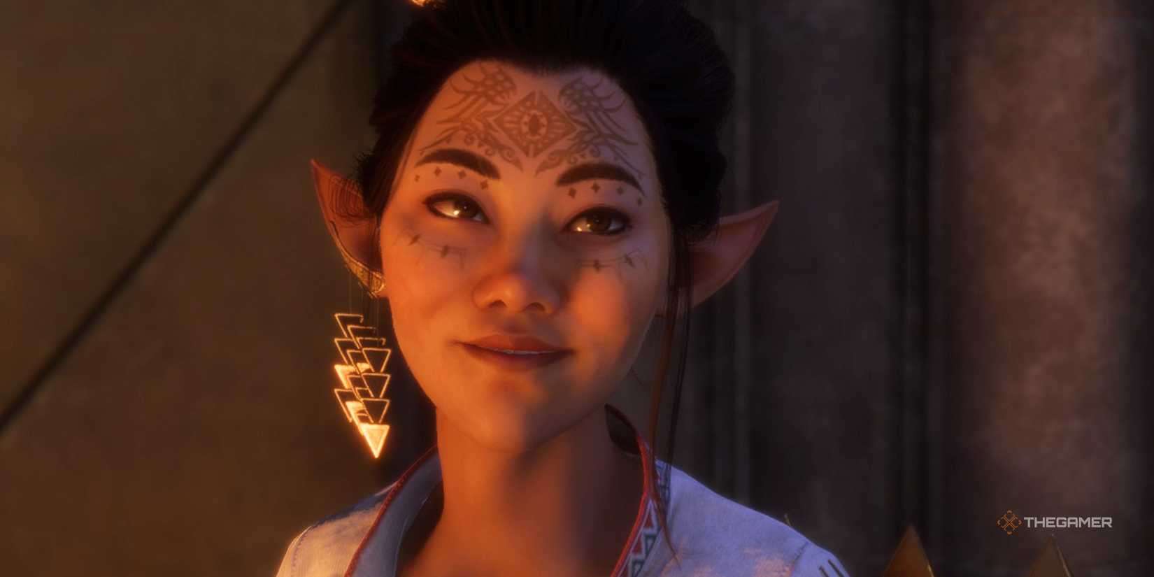 In Dragon Age: Veilgarde, Bellara smiles as Luke enters her room.