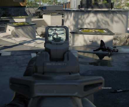 Aiming at a target with the M15 Mod 0 on the map Raid in Call of Duty: Black Ops 7.