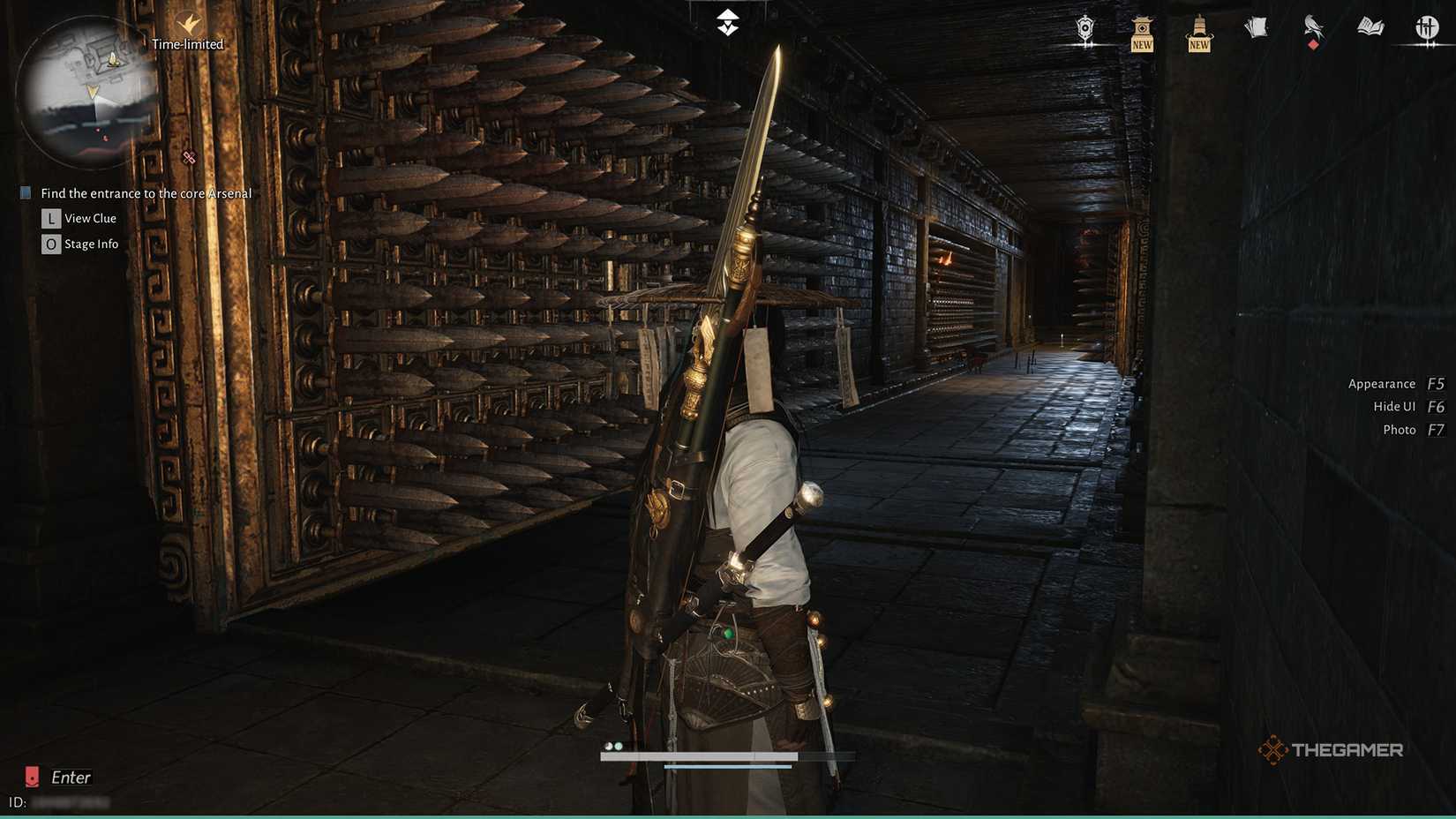 دو مجموعه سنبله که دیوارهای سمت چپ معبد رزمی در جایی که بادها به هم می رسند را می پوشانند.