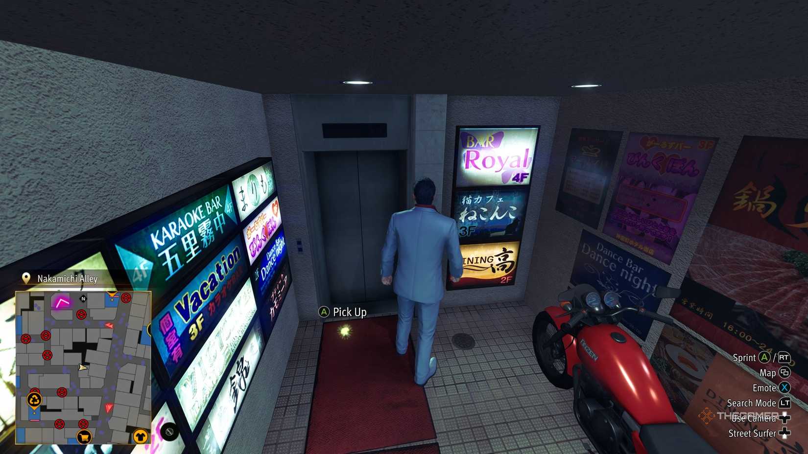 Kiryu next to the D3 Kamurocho locker key in Yakuza Kiwami 3.