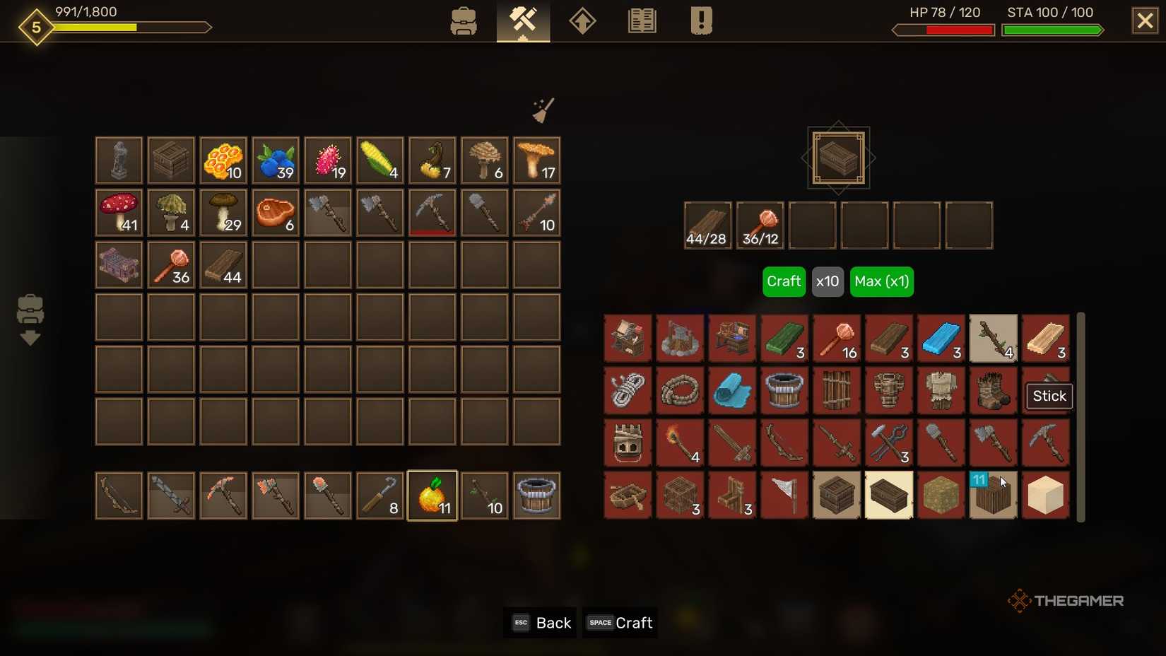 Making a chest in Pocket Crafting in Everwind.