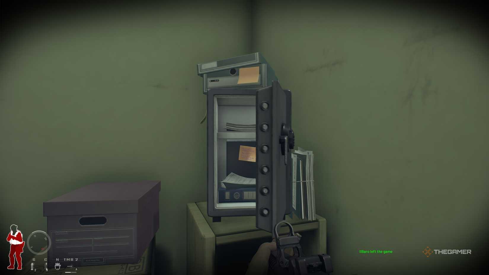 Opening a vault with documents in Ready or Not.