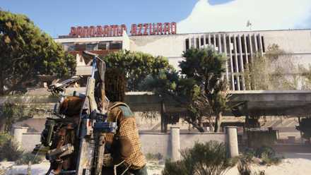 Player radar looking up at the massive beach Hotel Panorama Azzurro in Riven Tides in Arc Raiders.