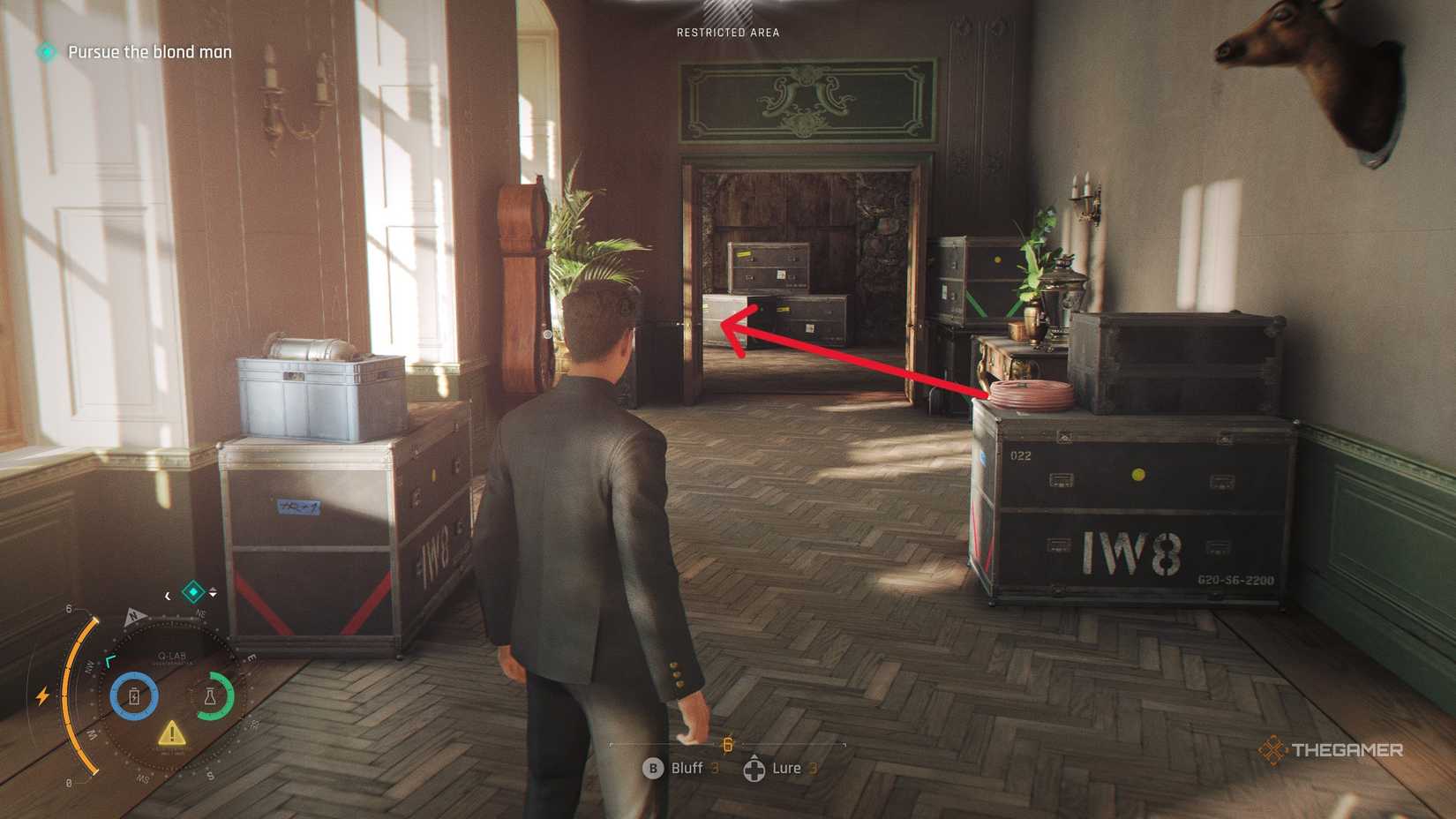 A player getting all the playing cards in 007 First Light.