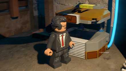 LEGO® Batman™_ Legacy of the Dark Knight Wayne Cache.