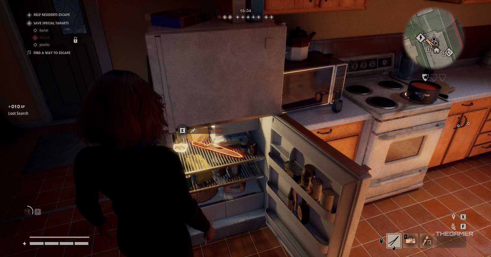 Searching a fridge for items in Halloween: The Game.